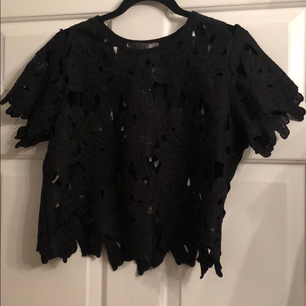 ⚡️Flash Sale ⚡️ Rehab crop embroidered shirt